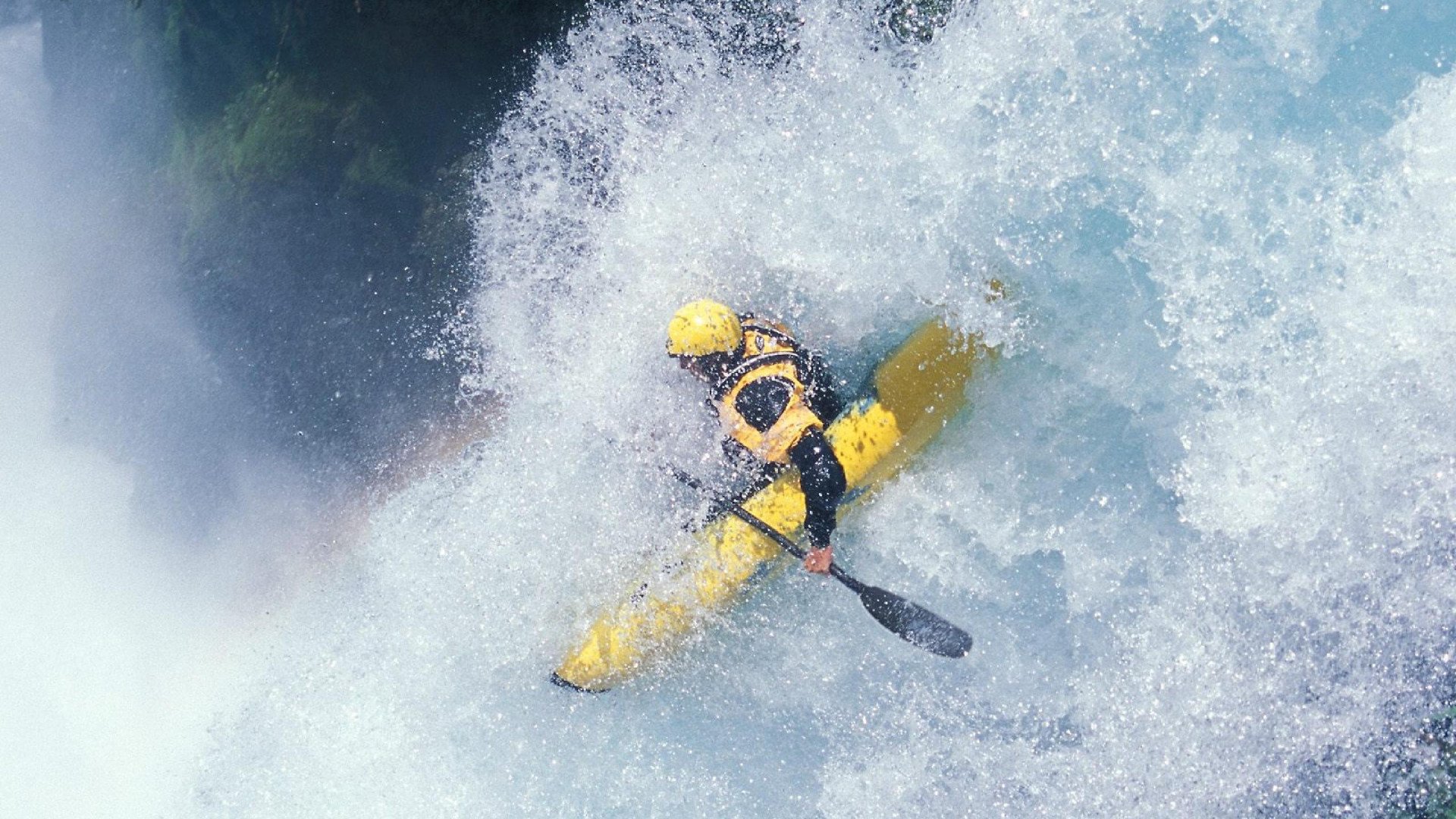 领先18分！湖人全队打疯了，詹姆斯笑得合不拢嘴，东契奇独木难支