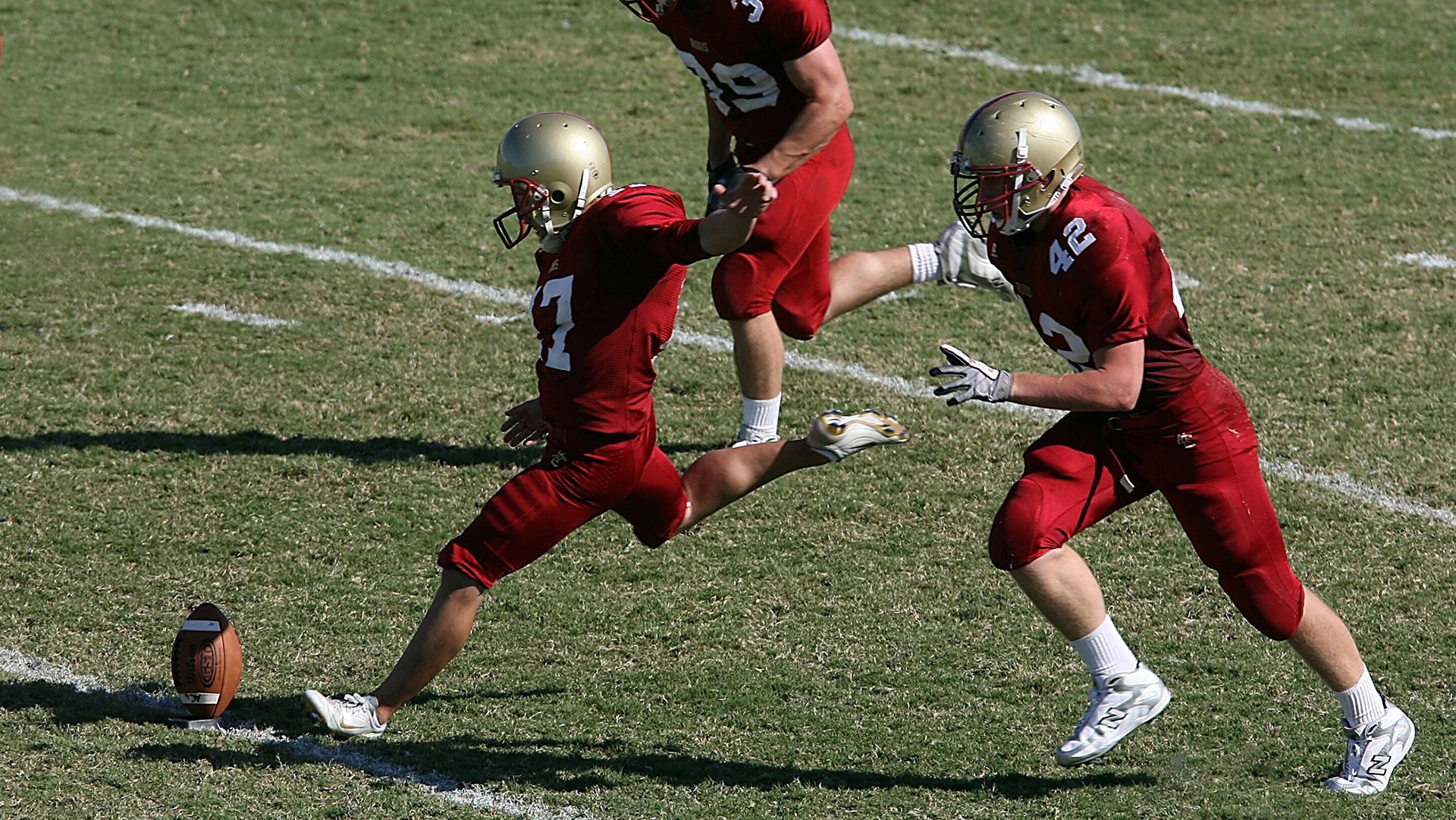 中国足球训练中速度与耐力结合后的比赛表现提升，足球速度耐力训练方法